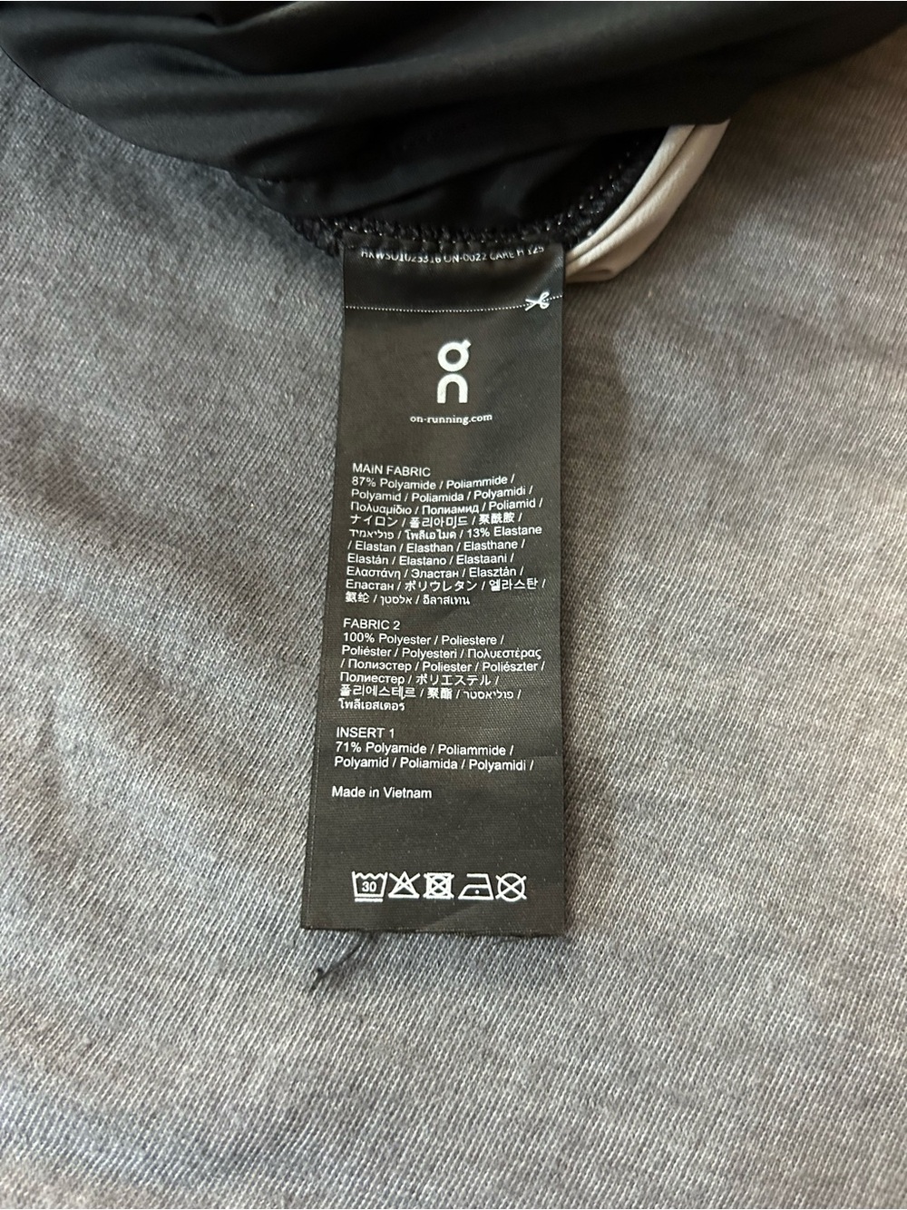 On Running Men's Two-Tone Athletic Shorts in Cream and Black Small - Picture 5 of 7